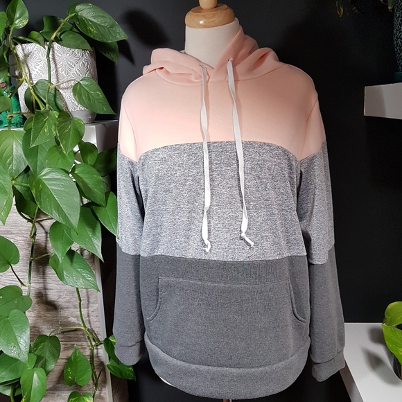 NWOT XL Color blocked Sweater Peach and Grey - Picture 1 of 3